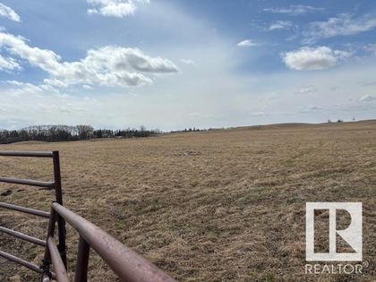 Photo 9 at 4510 Meridian Street SW, Edmonton South East, Edmonton