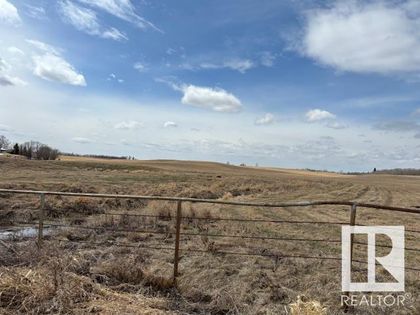 Photo 13 at 4510 Meridian Street SW, Edmonton South East, Edmonton