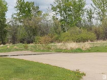 Photo 2 at 4, 53414 Range Road 62, Sherwood Cove, Rural Lac Ste. Anne County
