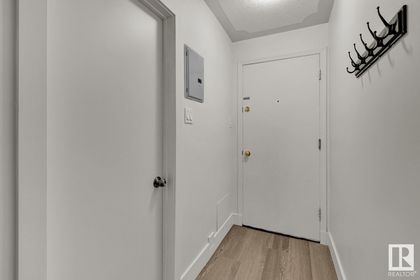 Photo 19 at 6 - 11008 124 Street NW, Westmount, Edmonton