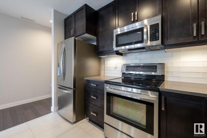 Photo 6 at 609 - 10238 103 Street NW, Downtown, Edmonton