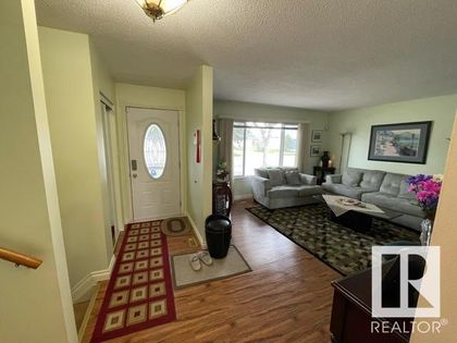 Photo 4 at 14617 106 Avenue NW, Grovenor, Edmonton