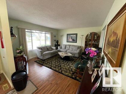 Photo 5 at 14617 106 Avenue NW, Grovenor, Edmonton