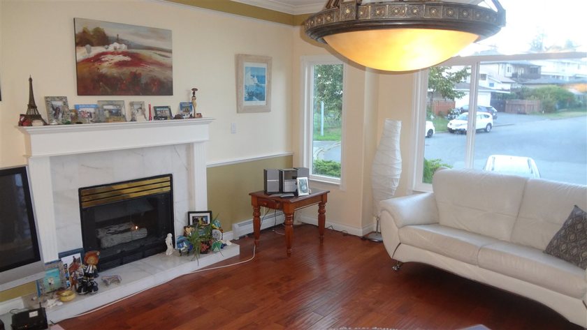 Photo 6 at 7280 15th Avenue, Edmonds BE, Burnaby East