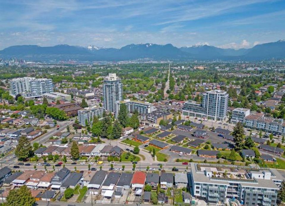 Photo 6 at 2396 E 33rd Avenue, Collingwood VE, Vancouver East Photo 6 at 2396 E 33rd Avenue, Collingwood VE, Vancouver East