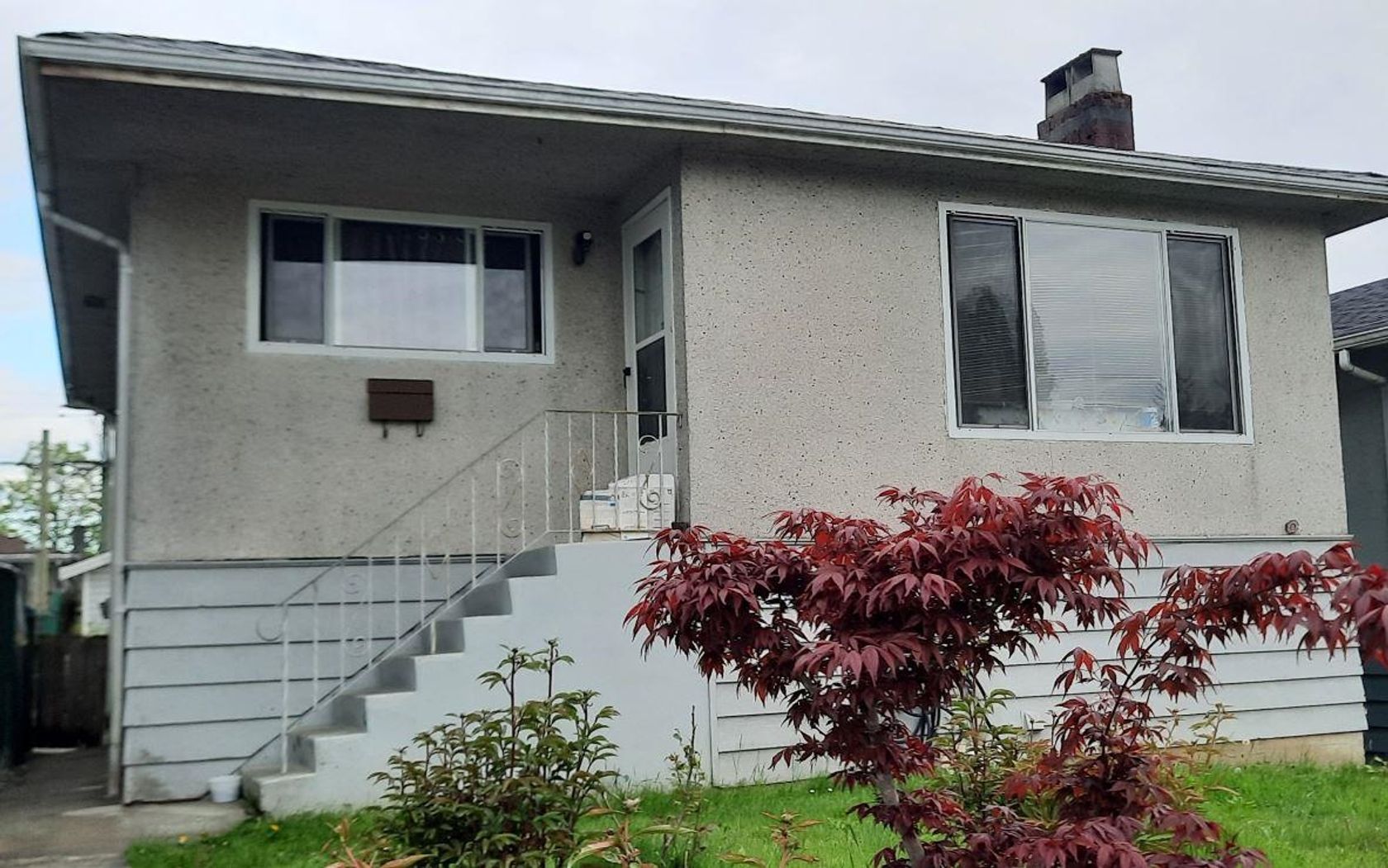 2396-e-33rd-avenue-collingwood-ve-vancouver-east-04.jpg