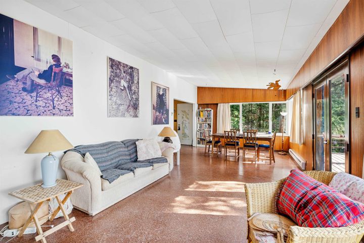 Photo 9 at 498 Marine Turnabout, Mayne Island, Islands-Van. & Gulf