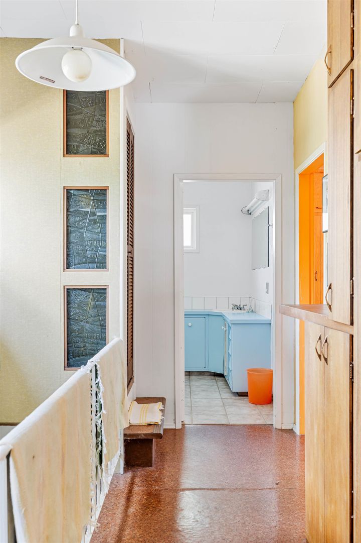 Photo 10 at 498 Marine Turnabout, Mayne Island, Islands-Van. & Gulf