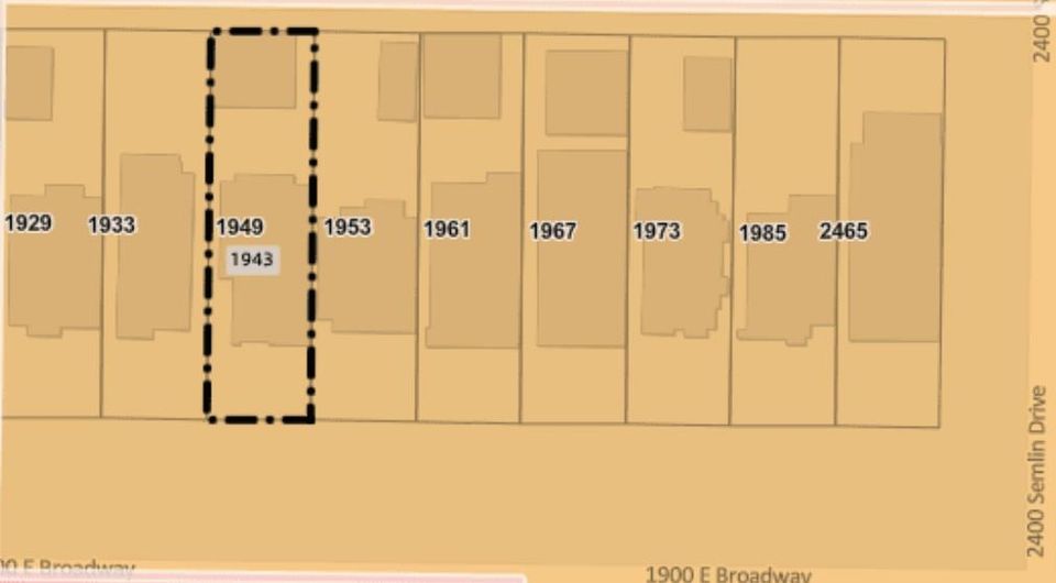 1943 E Broadway0
