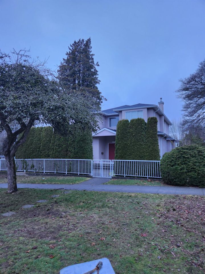 Photo 1 at 699 W 29th Avenue, Cambie Corridor (Cambie), Vancouver West