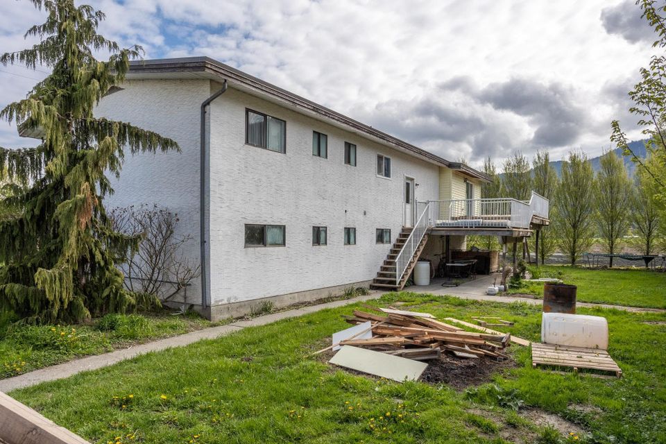 Photo 7 at 39464 Wells Line Road, Sumas Prairie, Abbotsford Photo 7 at 39464 Wells Line Road, Sumas Prairie, Abbotsford