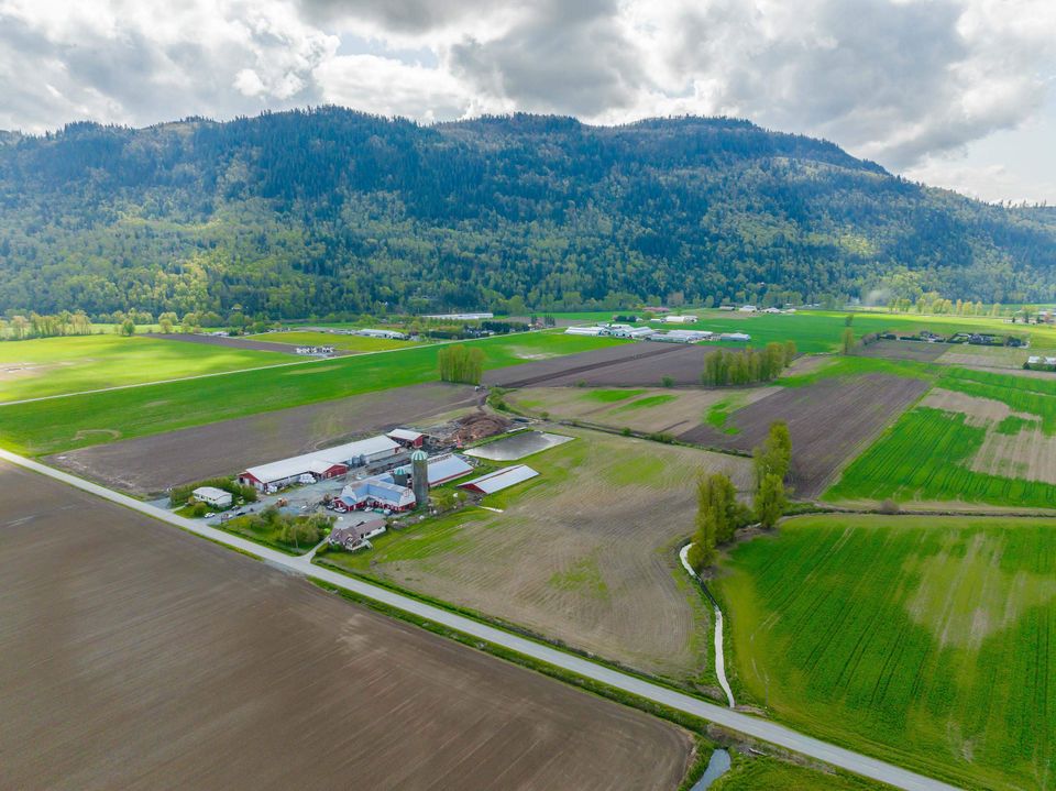 Photo 27 at 39464 Wells Line Road, Sumas Prairie, Abbotsford Photo 27 at 39464 Wells Line Road, Sumas Prairie, Abbotsford