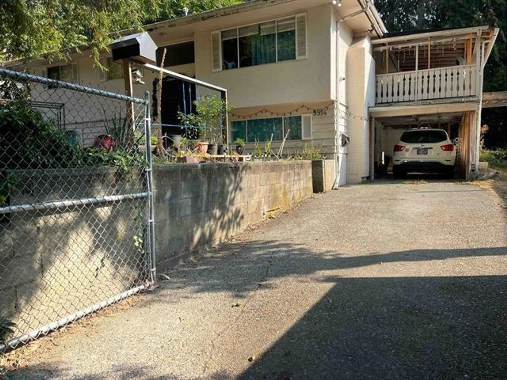 9914 138a Street, Whalley, North Surrey photo 1 9914 138a Street, Whalley, North Surrey photo 1