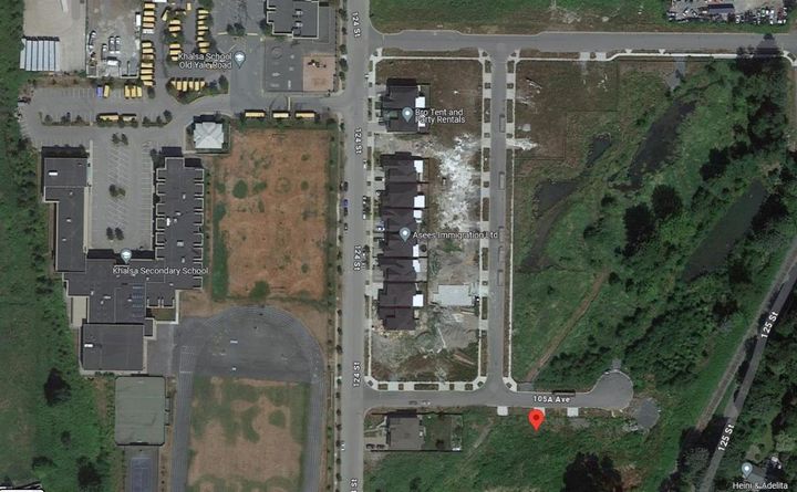 Photo 3 at 12462 105a Avenue, Bridgeview, North Surrey Photo 3 at 12462 105a Avenue, Bridgeview, North Surrey