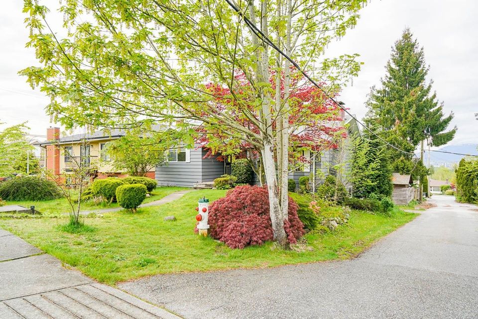 Photo 39 at 6025 Dickens Street, Upper Deer Lake, Burnaby South