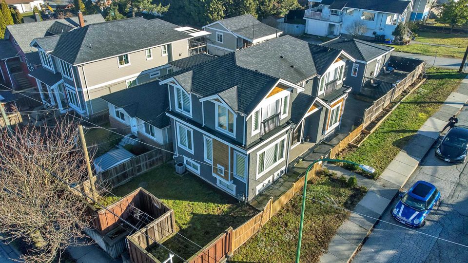 Photo 8 at 3705 Price Street, Central Park BS, Burnaby South