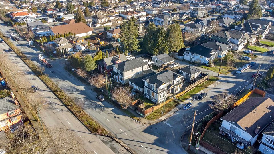 Photo 9 at 3705 Price Street, Central Park BS, Burnaby South