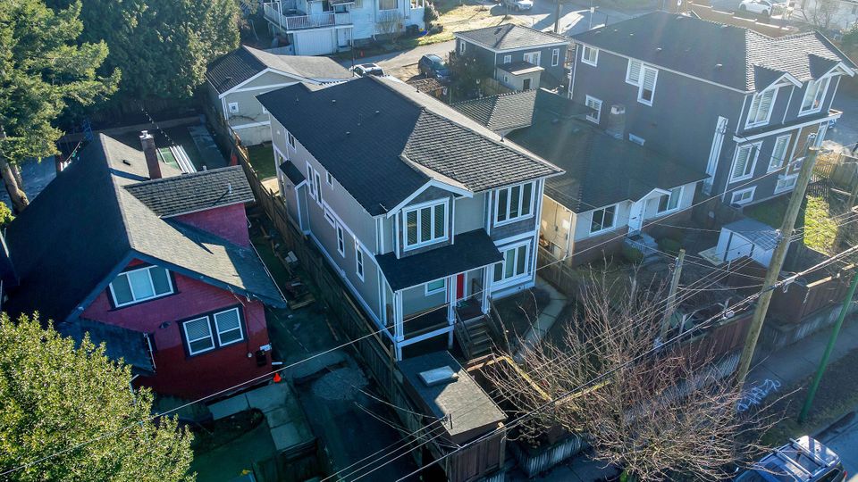 Photo 11 at 3705 Price Street, Central Park BS, Burnaby South