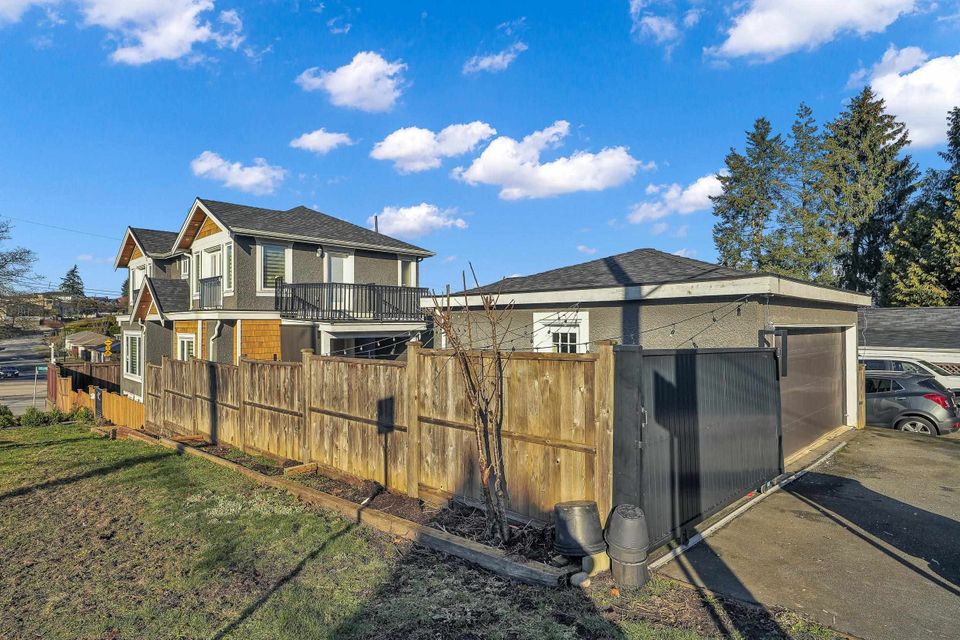 Photo 17 at 3705 Price Street, Central Park BS, Burnaby South