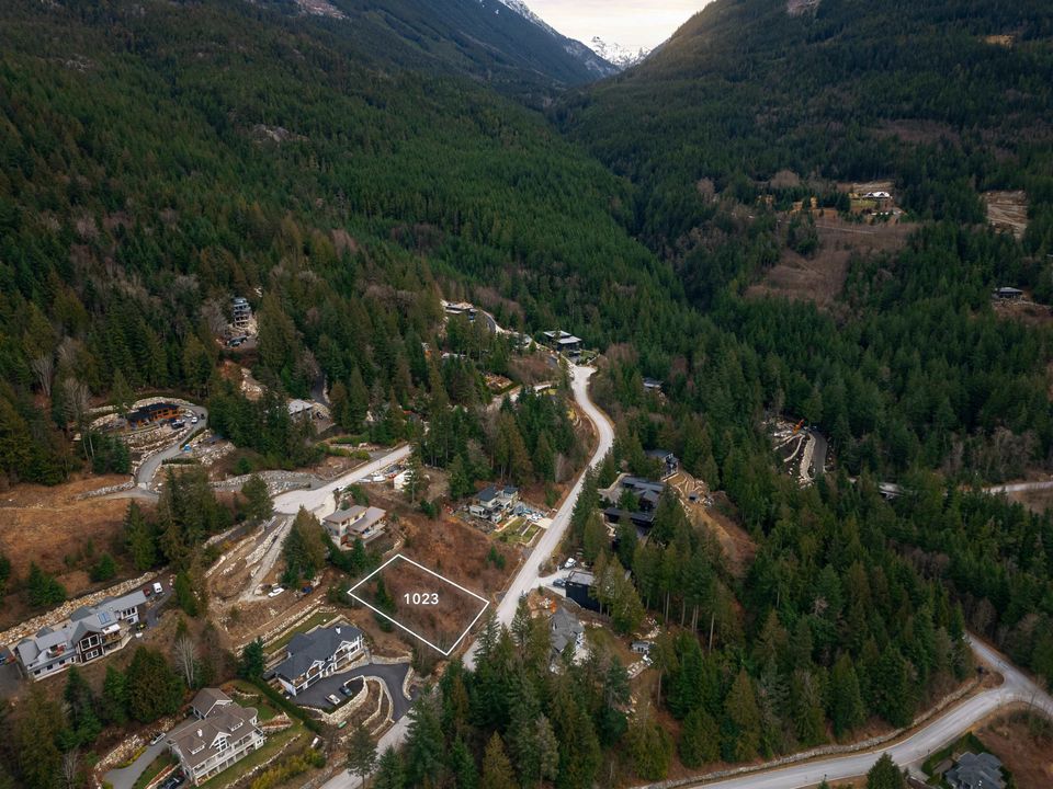 1023 Goat Ridge Drive2