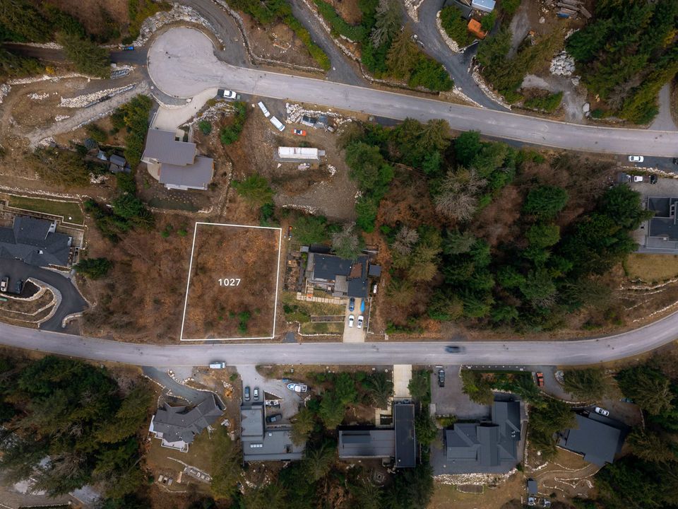 1027 Goat Ridge Drive3
