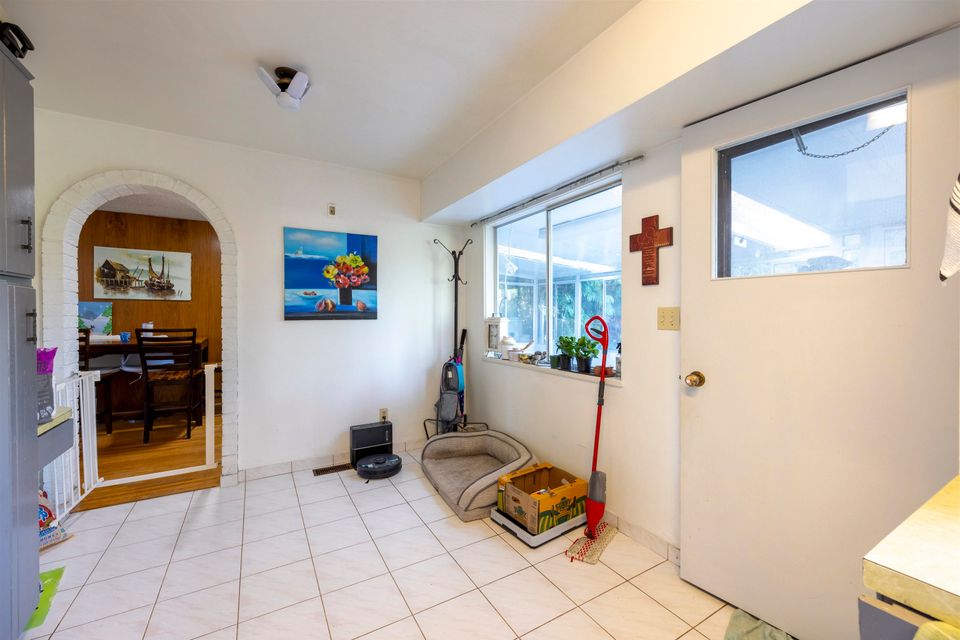 Photo 8 at 5555 Wallace Road, Steveston North, Richmond