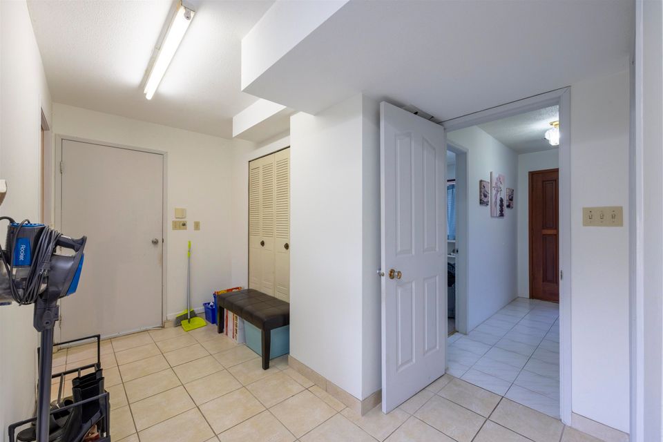 Photo 13 at 5555 Wallace Road, Steveston North, Richmond