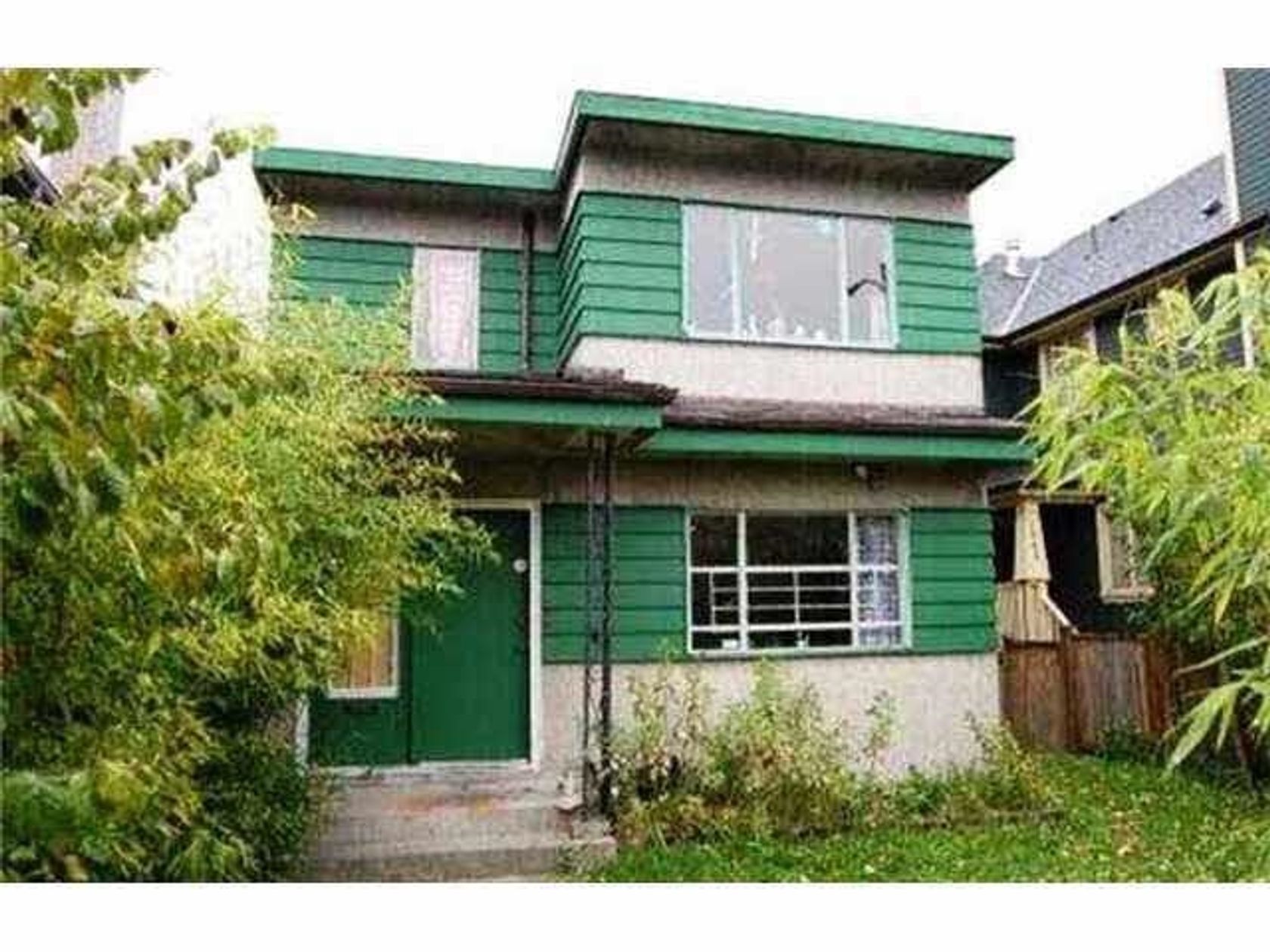1933 E Broadway Street, Grandview Woodland, Vancouver East photo number 2 1933 E Broadway Street, Grandview Woodland, Vancouver East photo number 2
