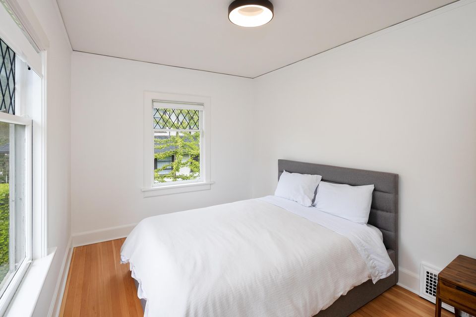Photo 15 at 1121 W 16th Avenue, Fairview VW, Vancouver West