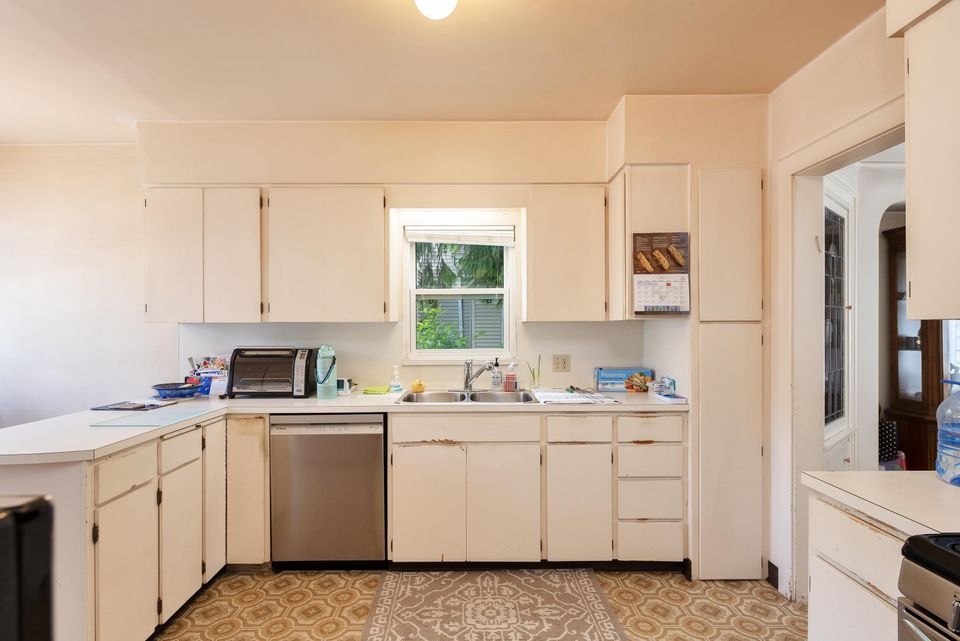 Photo 31 at 1121 W 16th Avenue, Fairview VW, Vancouver West