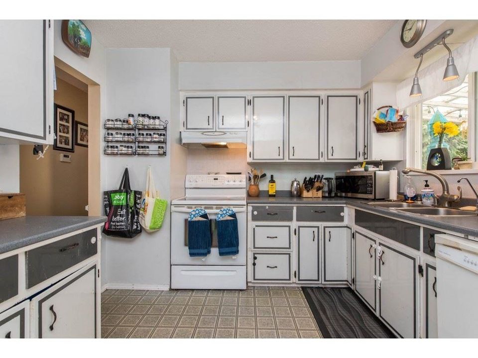 Photo 10 at 32337 Seal Way, Abbotsford West, Abbotsford