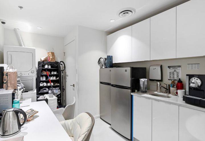 Photo 5 at 115 - 5580 No. 3 Road, Brighouse, Richmond