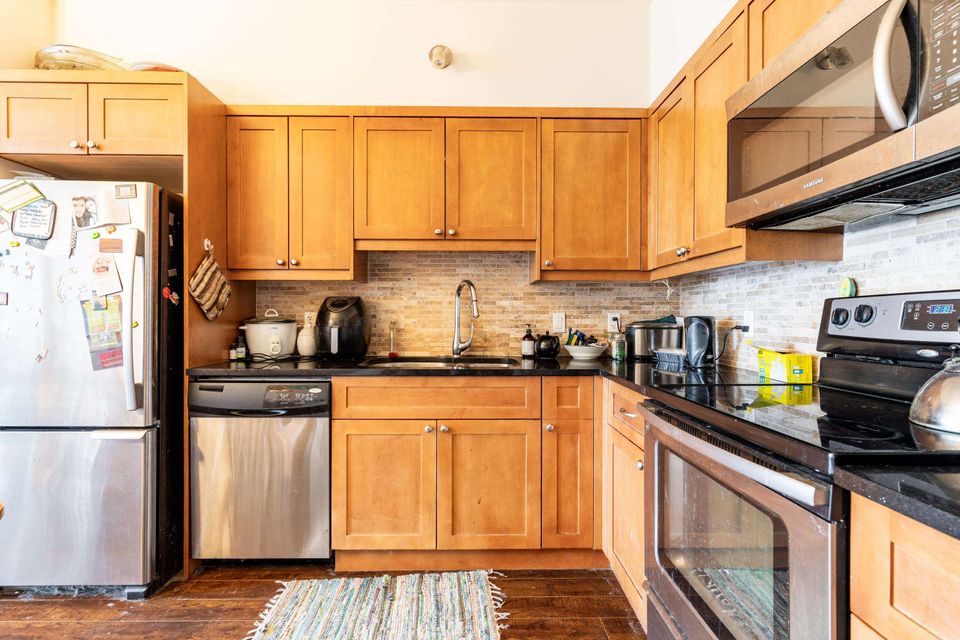 Photo 10 at 304 - 22858 Lougheed Highway, East Central, Maple Ridge