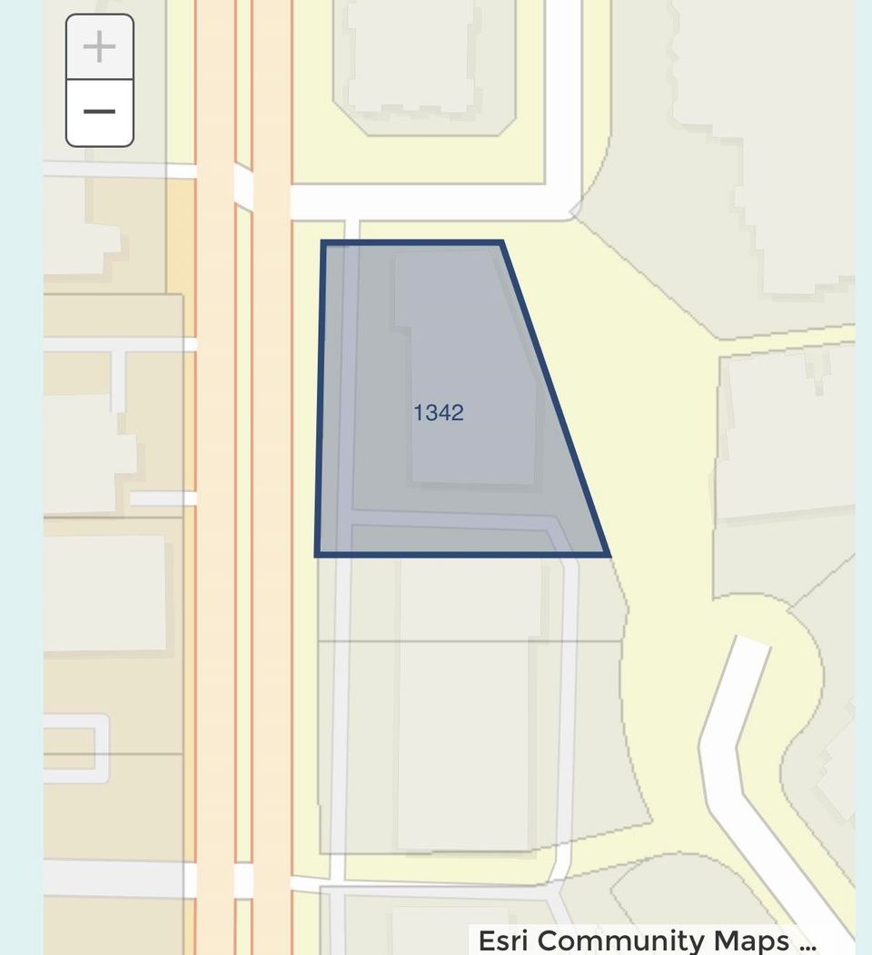 Photo 2 at 1342 56 Street, Beach Grove, Tsawwassen