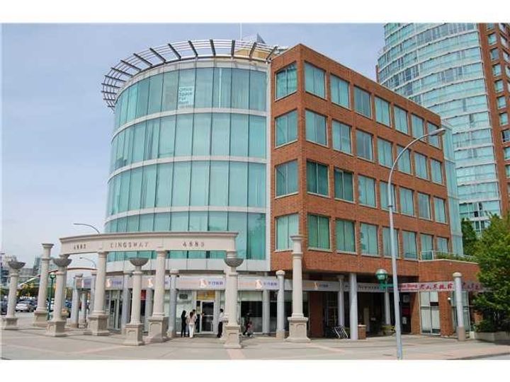 Photo 1 at 406 - 4885 Kingsway, Forest Glen BS, Burnaby South