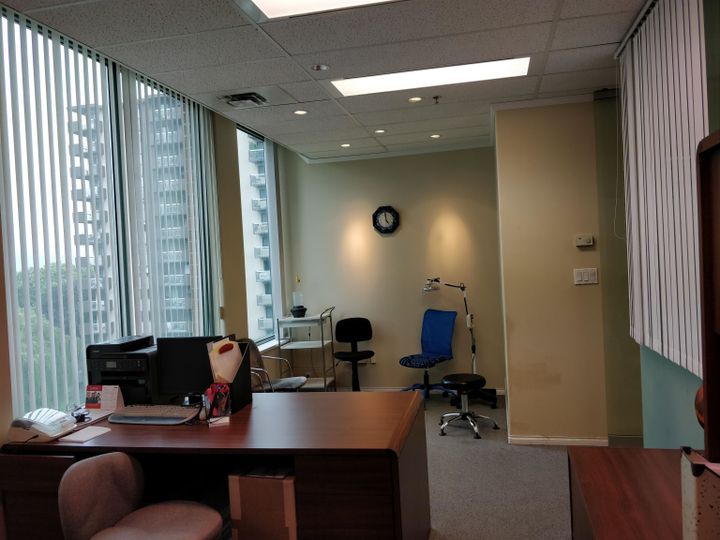 Photo 4 at 406 - 4885 Kingsway, Forest Glen BS, Burnaby South