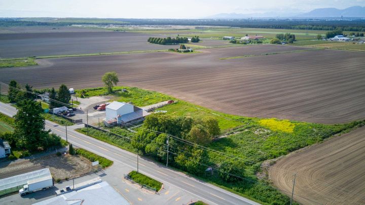 Photo 11 at 9727 Ladner Trunk Road, East Delta, Ladner