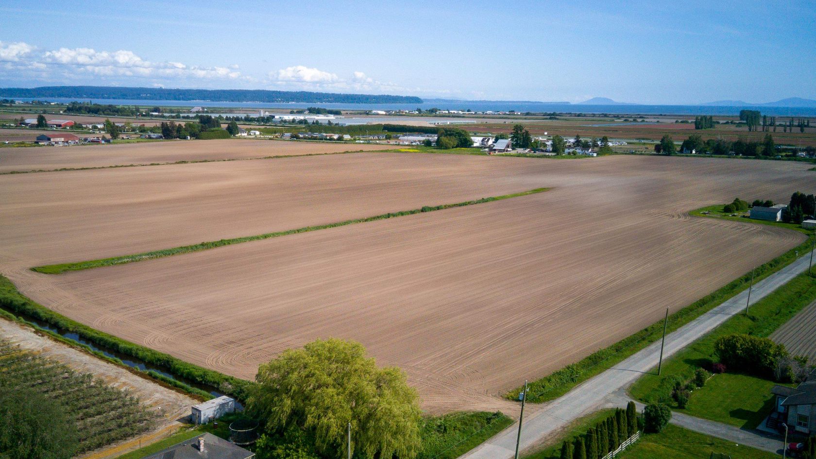 Photo 2 at 9727 Ladner Trunk Road, East Delta, Ladner Photo 2 at 9727 Ladner Trunk Road, East Delta, Ladner