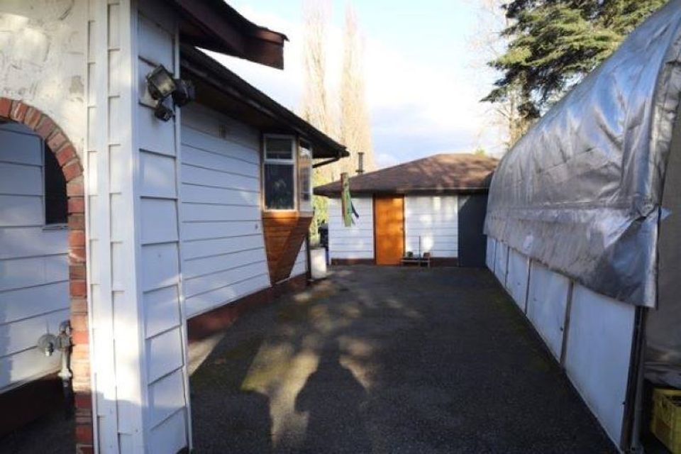 4520 Thompson Road1