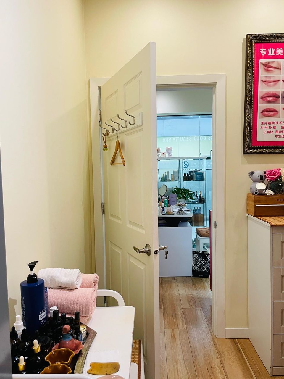 Photo 13 at 3145 - 4000 No.3 Road, West Cambie, Richmond