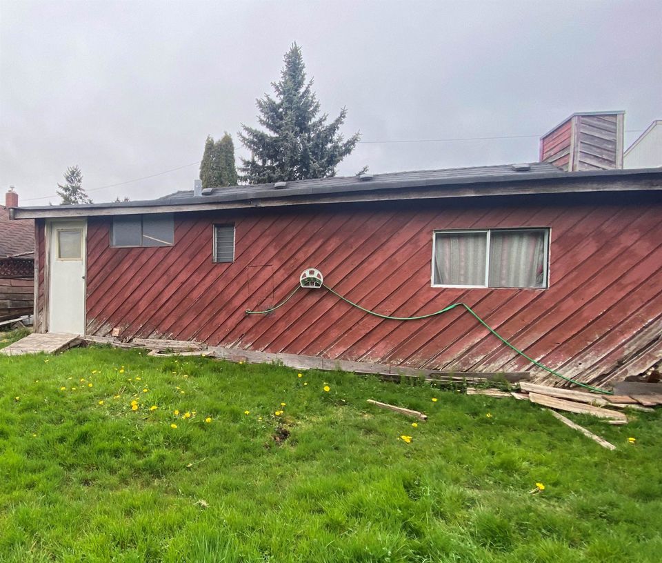 Photo 2 at 12720 114b Avenue, Bridgeview, North Surrey