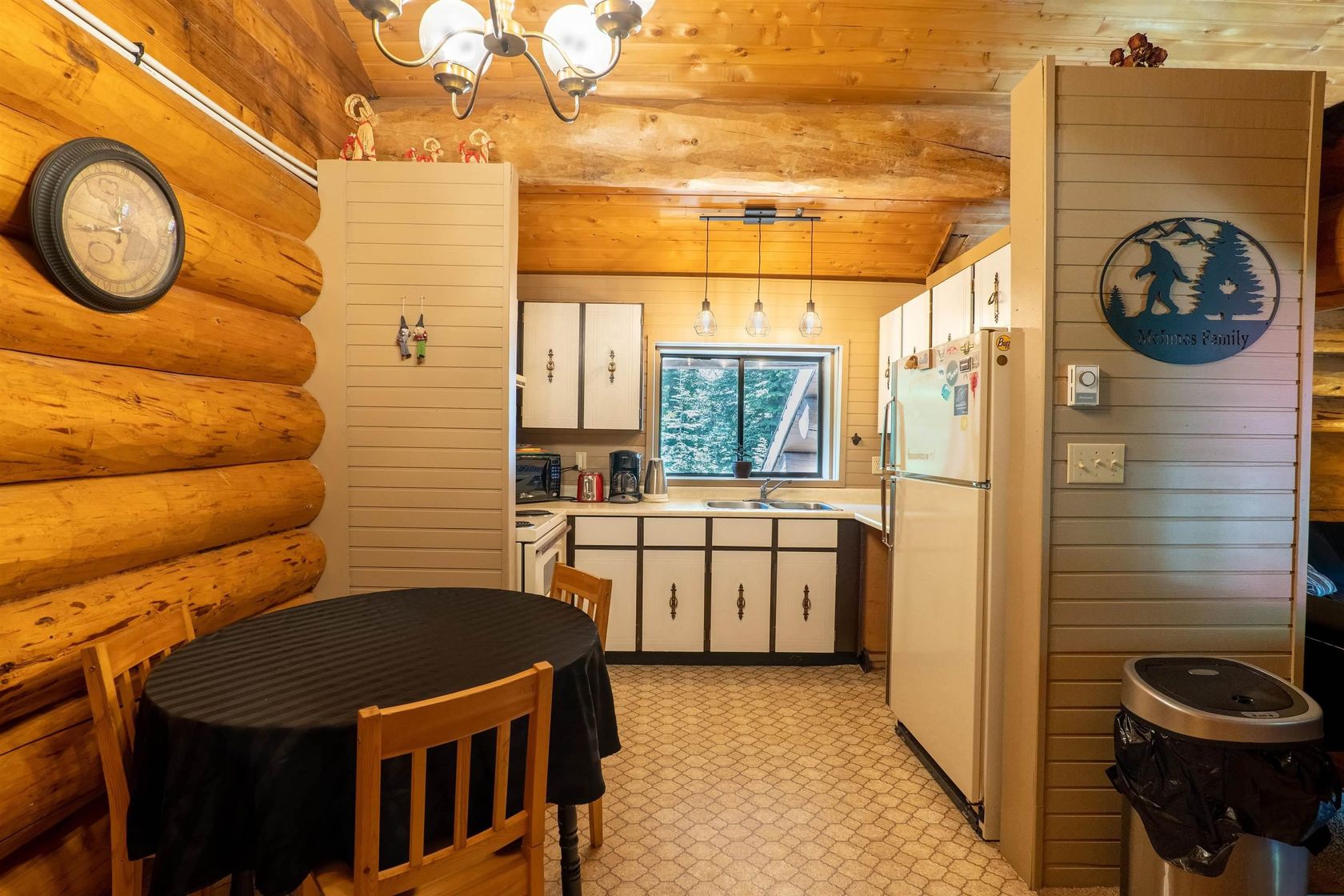 Photo 5 at 4 - 20649 Edelweiss Drive, Hemlock, Mission Photo 5 at 4 - 20649 Edelweiss Drive, Hemlock, Mission