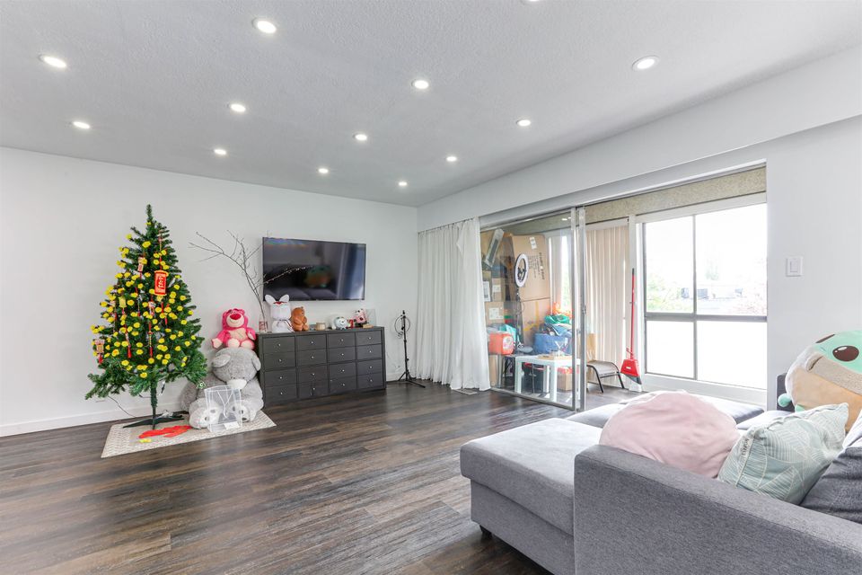 Photo 7 at 2611 E 48th Avenue, Killarney VE, Vancouver East