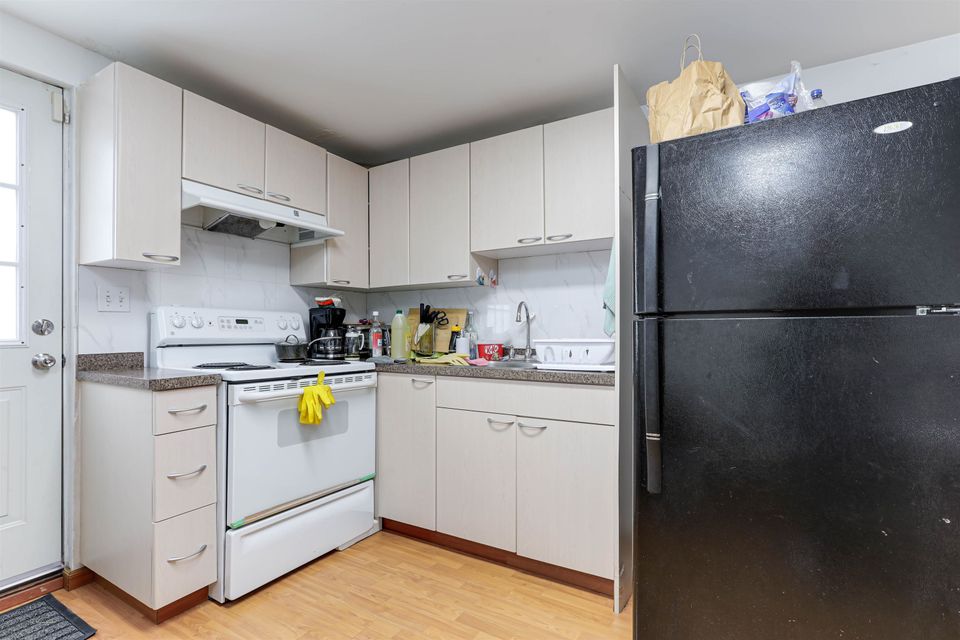 Photo 25 at 2611 E 48th Avenue, Killarney VE, Vancouver East