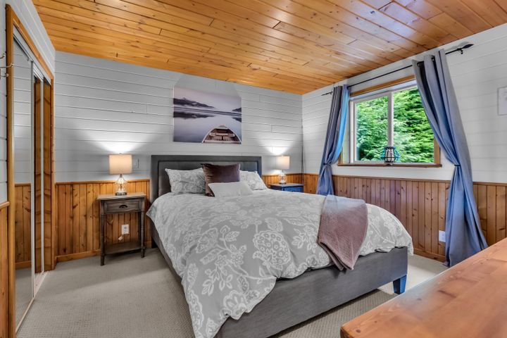 Photo 15 at 4 Christian Cove, North Meadows PI, Pitt Meadows Photo 15 at 4 Christian Cove, North Meadows PI, Pitt Meadows