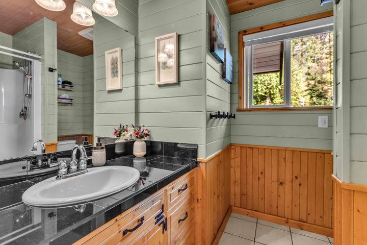 Photo 16 at 4 Christian Cove, North Meadows PI, Pitt Meadows Photo 16 at 4 Christian Cove, North Meadows PI, Pitt Meadows