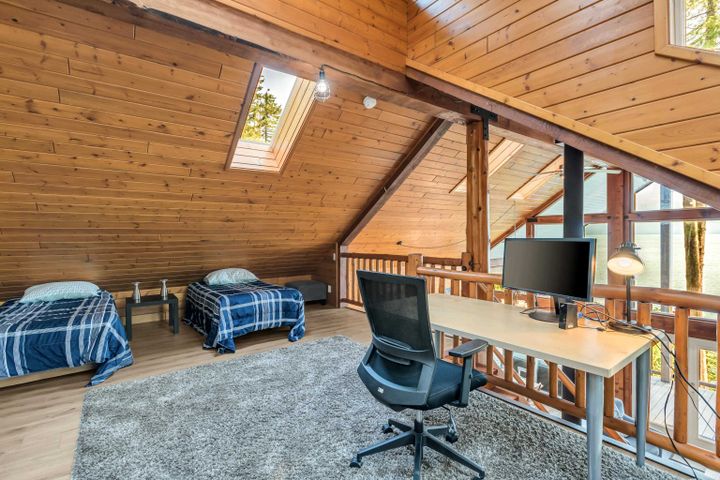 Photo 20 at 4 Christian Cove, North Meadows PI, Pitt Meadows Photo 20 at 4 Christian Cove, North Meadows PI, Pitt Meadows