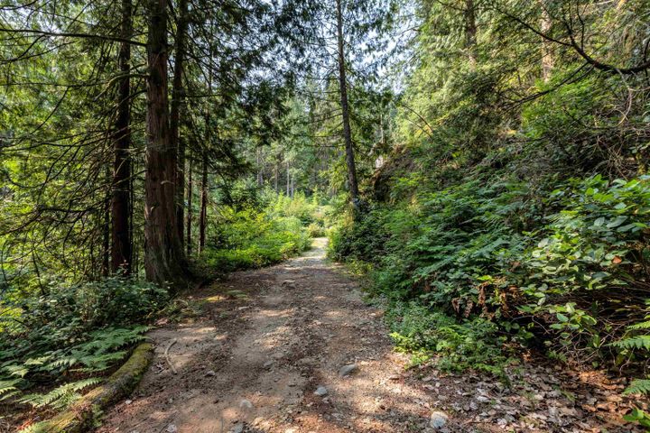 Photo 38 at 4 Christian Cove, North Meadows PI, Pitt Meadows Photo 38 at 4 Christian Cove, North Meadows PI, Pitt Meadows