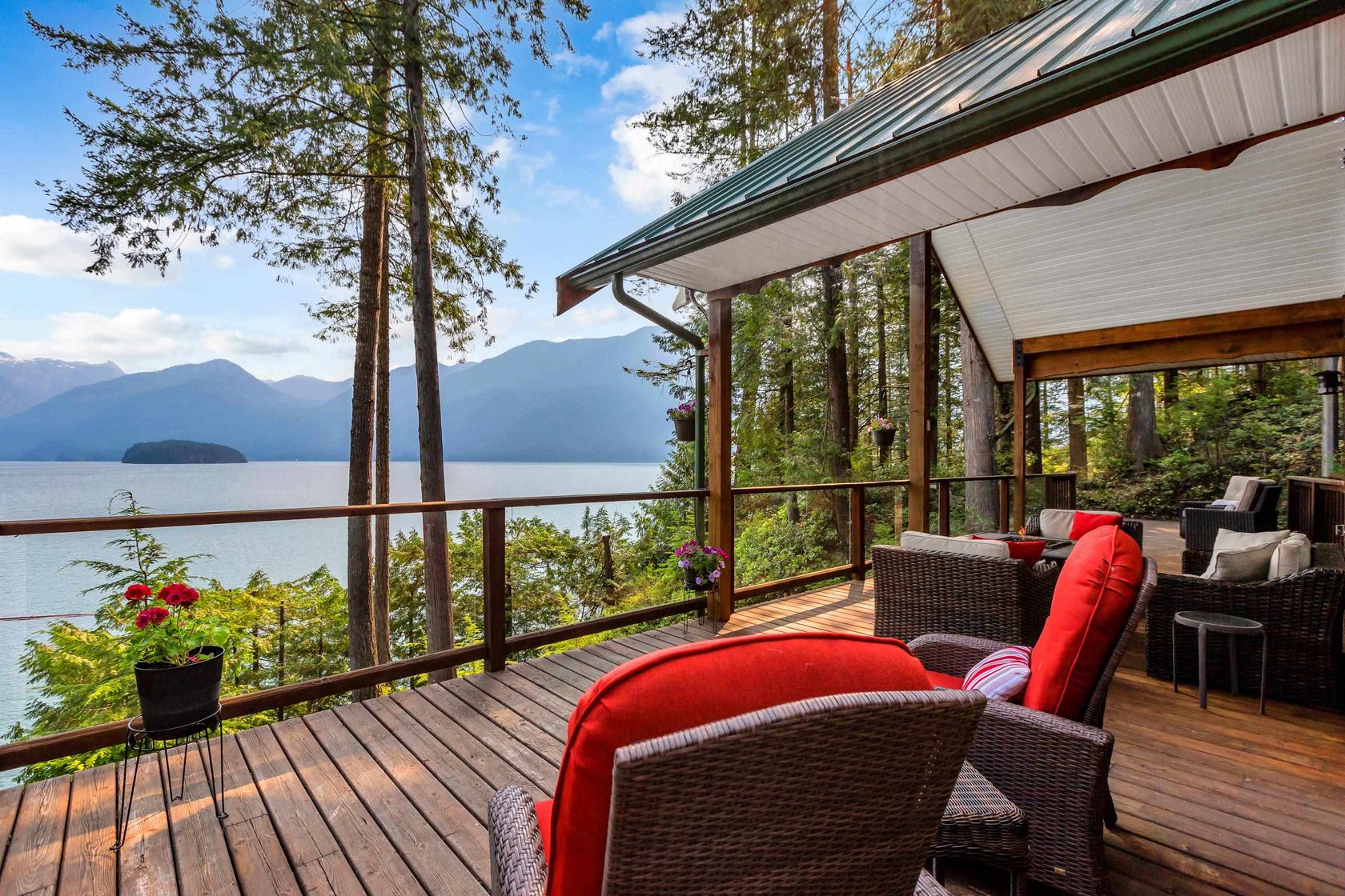 Photo 5 at 4 Christian Cove, North Meadows PI, Pitt Meadows Photo 5 at 4 Christian Cove, North Meadows PI, Pitt Meadows