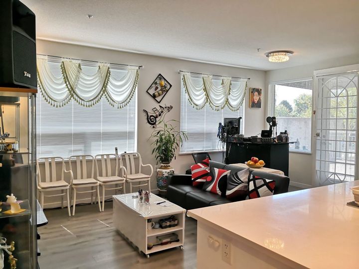 Photo 12 at 102 - 9213 Odlin Road, West Cambie, Richmond